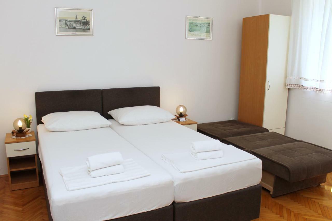 Mito Rooms And Apartments Trogir Luaran gambar