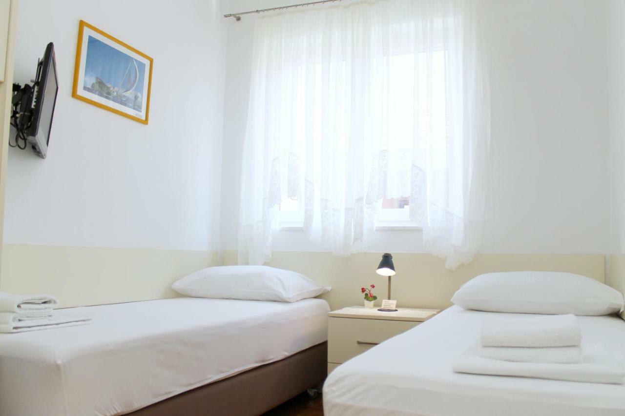 Mito Rooms And Apartments Trogir Luaran gambar